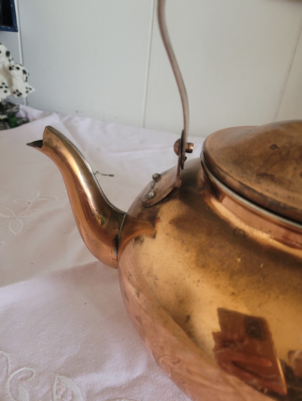 Vintage Copper Tea Kettle with Porcelain Handle and Lid Knob - Picture 3 of 12